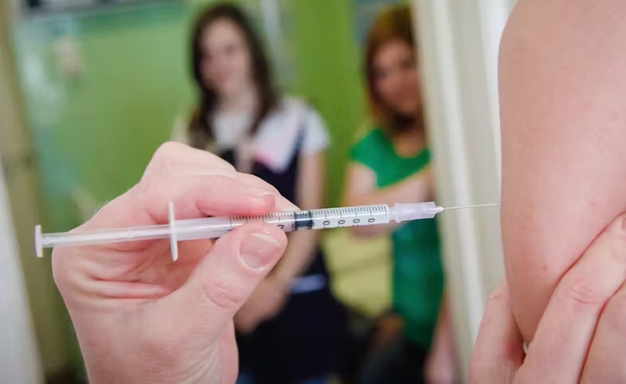 Papillomavirus et cancers : les éléments pour comprendre la campagne de vaccination dans les collèges